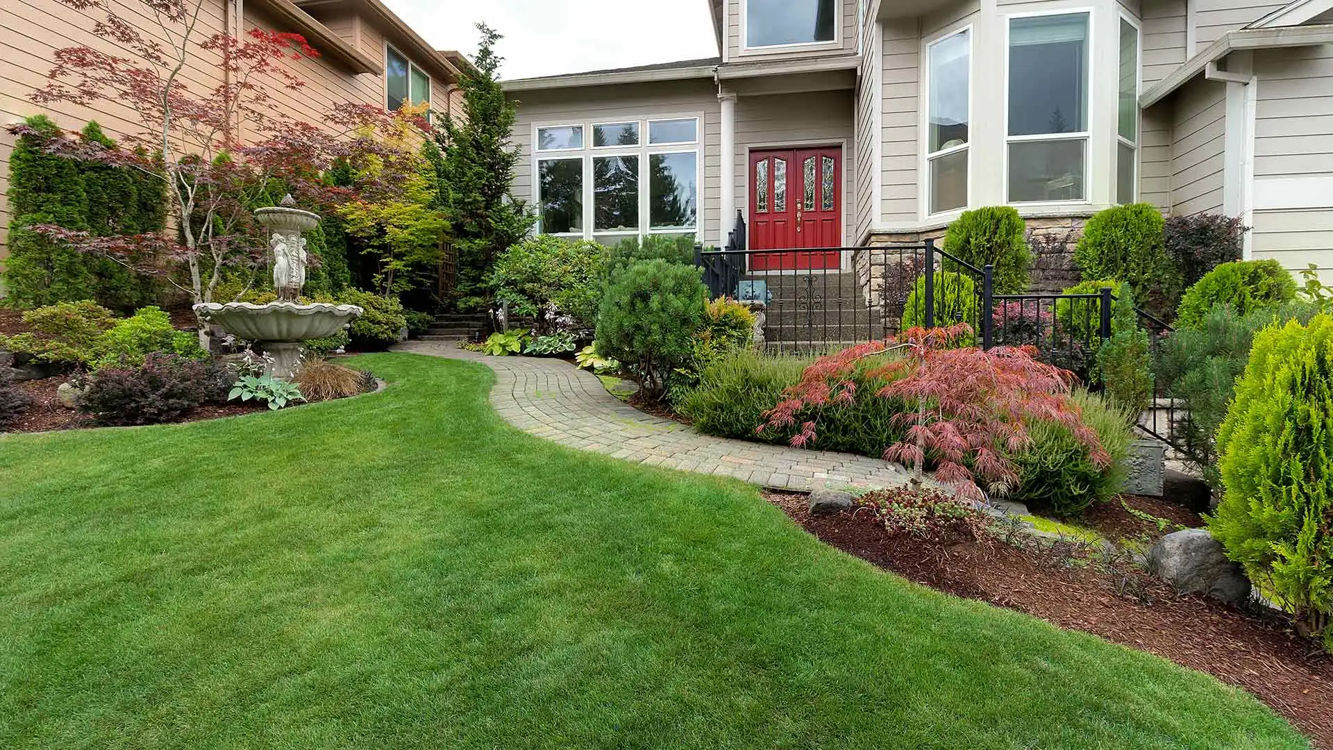 A beautiful lawn properly cared for near Bryn Mawr, PA.
